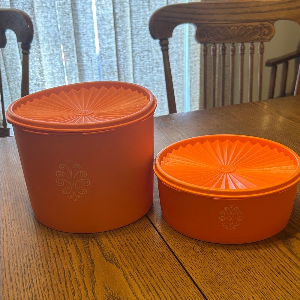 Vintage tupperware